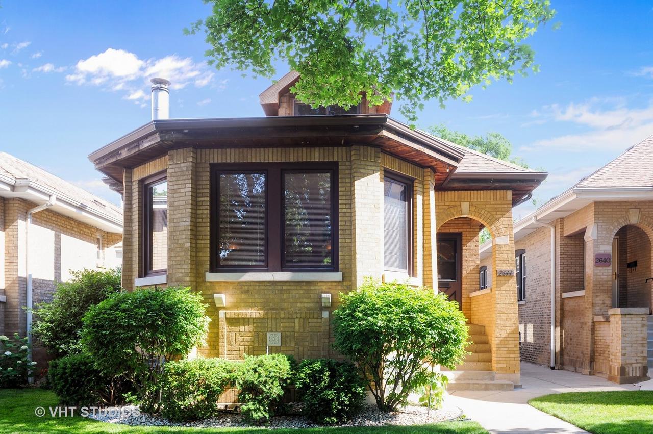 2644 W Coyle Ave., Chicago, IL 60645