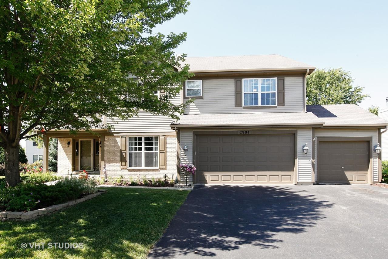 2904 Lahinch Ct., Aurora, IL 60503