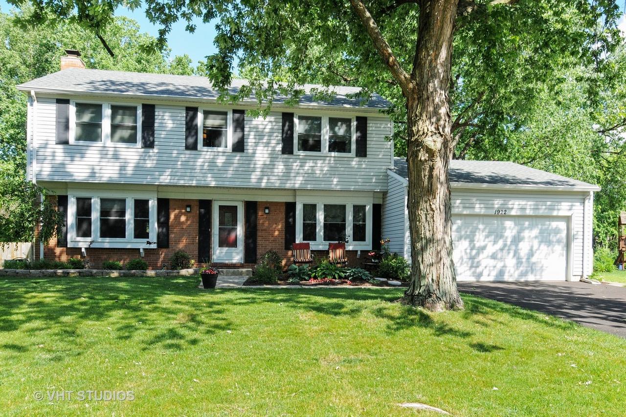 1922 Sandgate Ct., Naperville, IL 60565