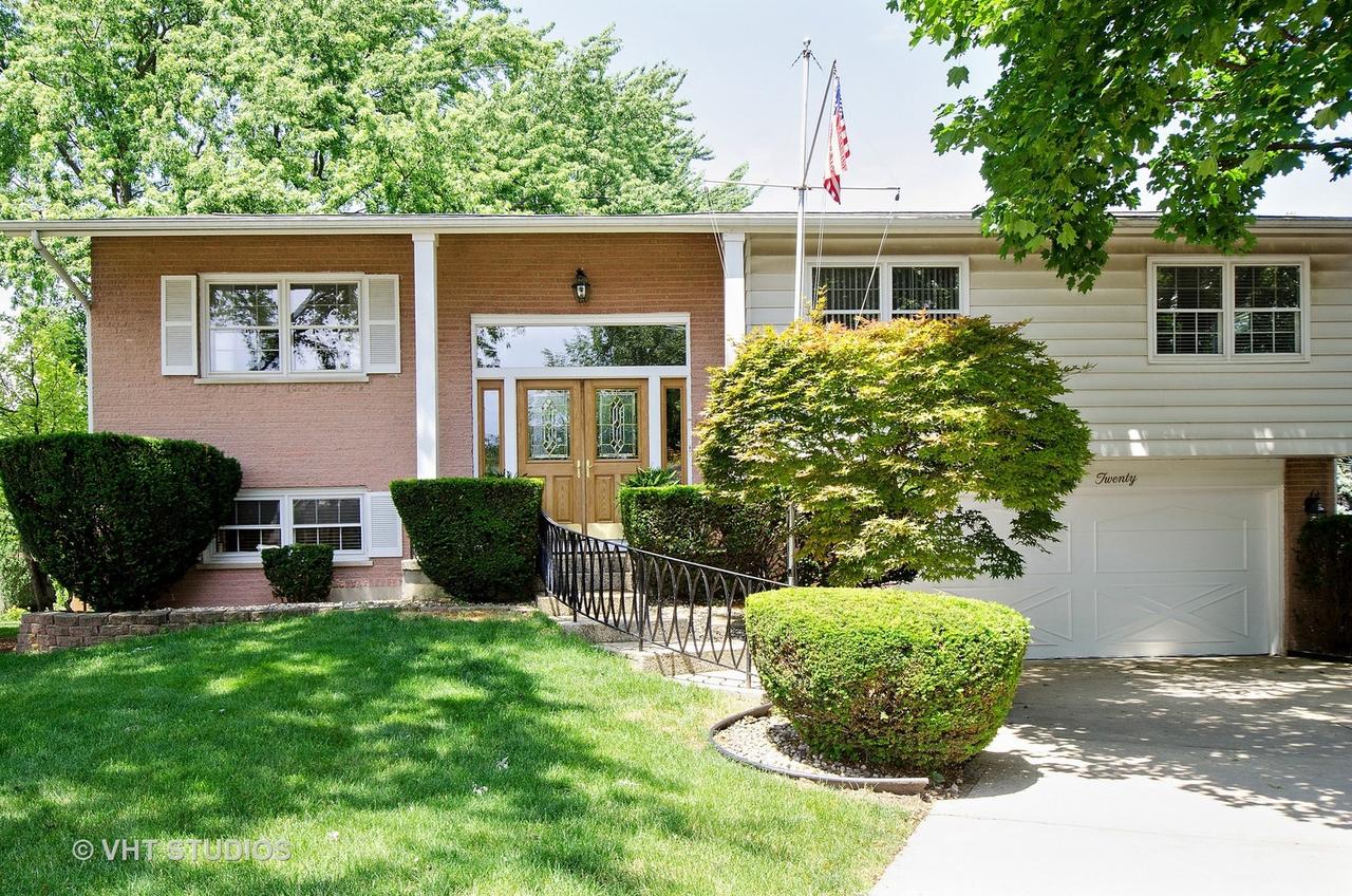 420 Michael Ct., Des Plaines, IL 60016