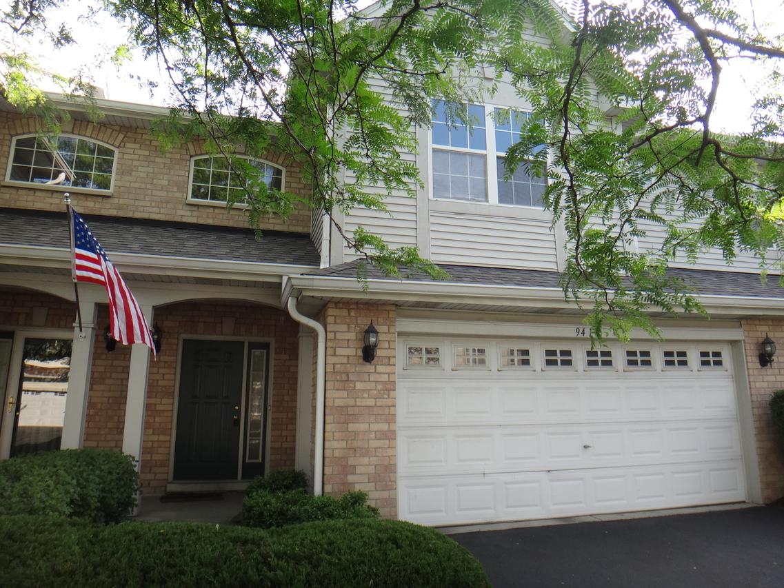 9415 Fountain Point Cir., Darien, IL 60561