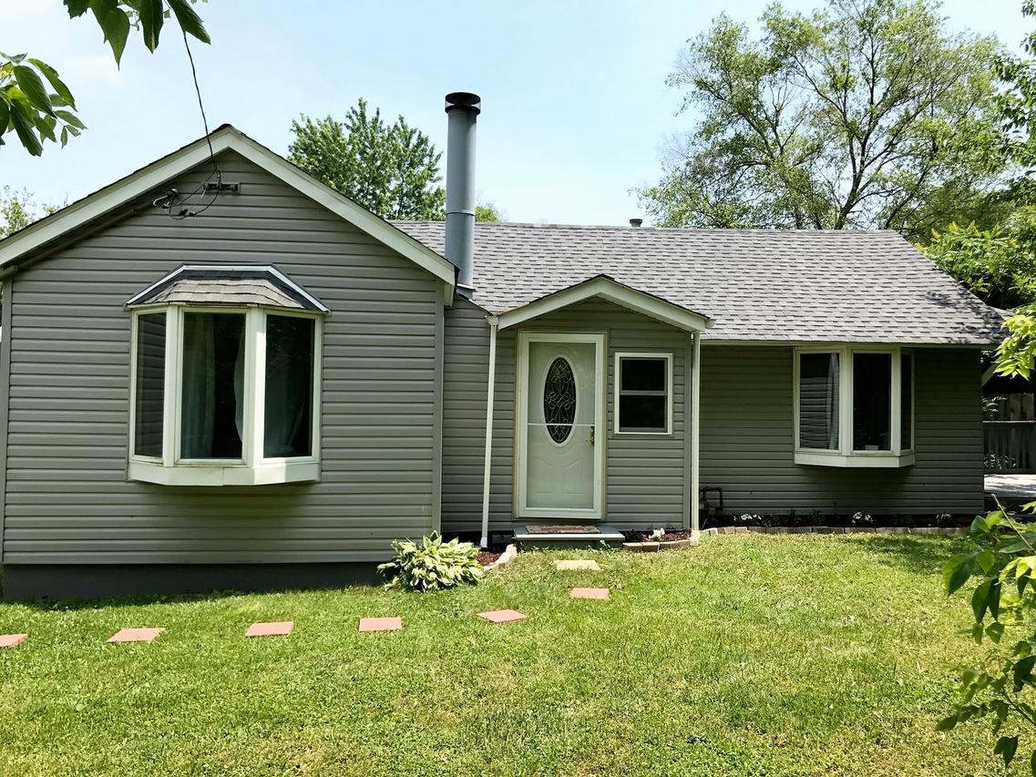 8223 Clarendon Hills Rd., Willowbrook, IL 60527