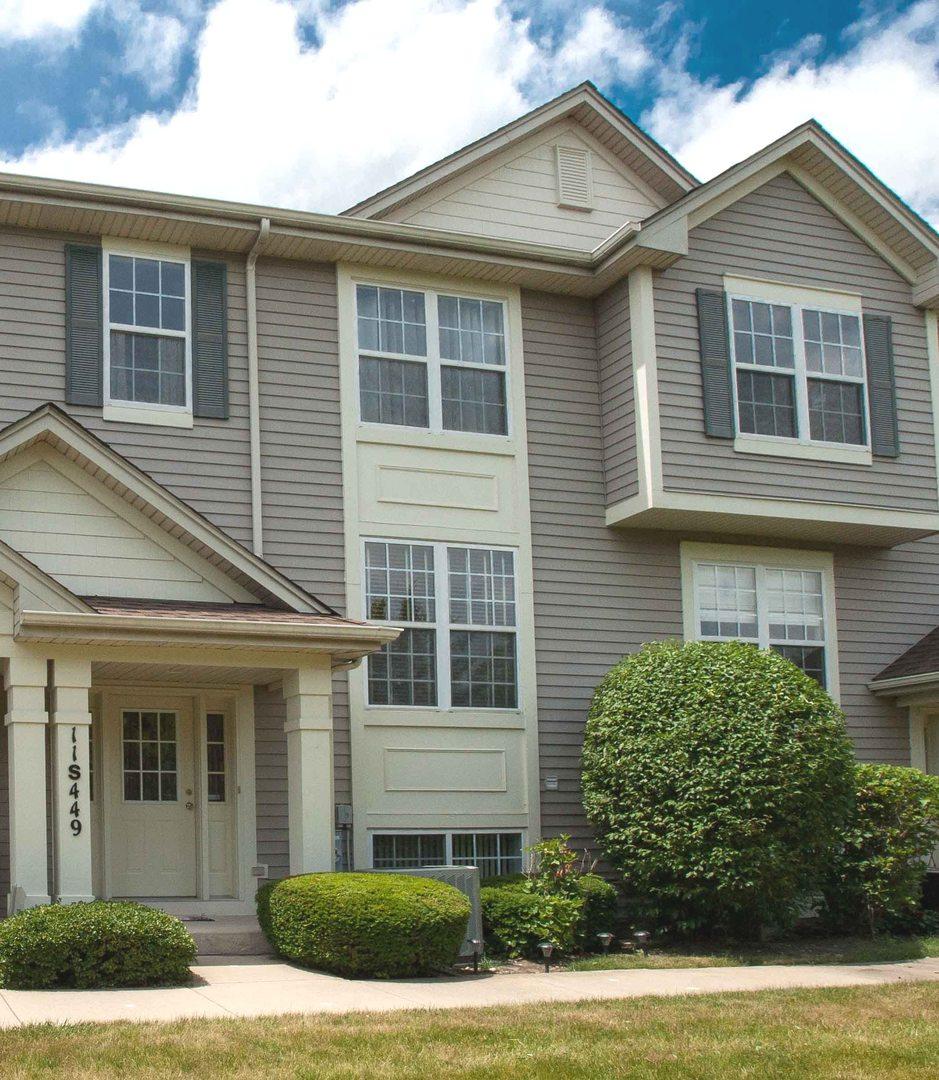 11S449 Rachael Ct., Willowbrook, IL 60527