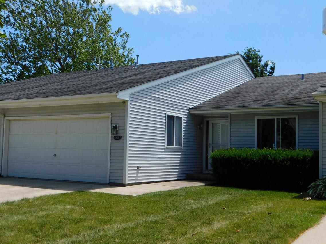 2821 Natalie Dr., Champaign, IL 61822