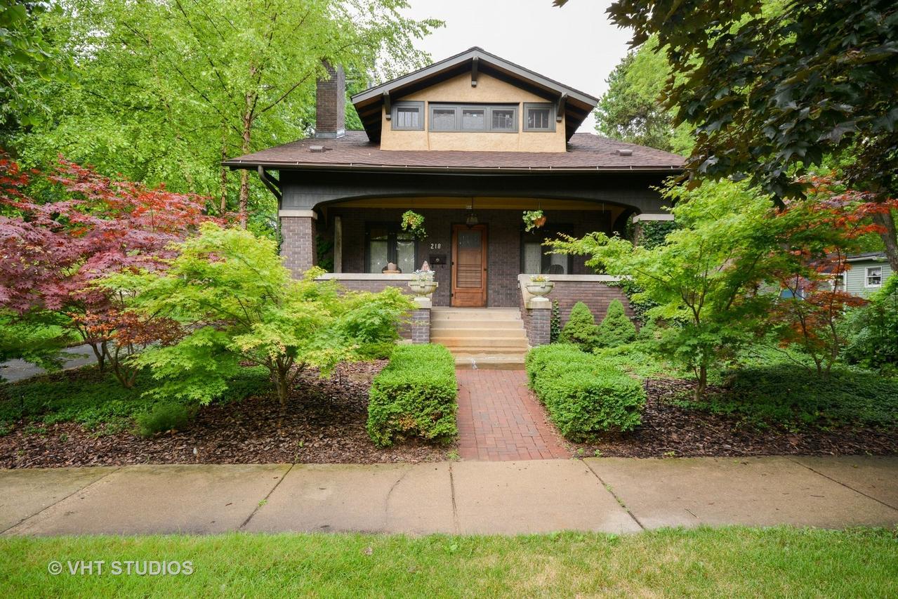 218 N 1st St., Geneva, IL 60134