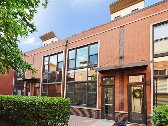 944 N Crosby St., Chicago, IL 60610
