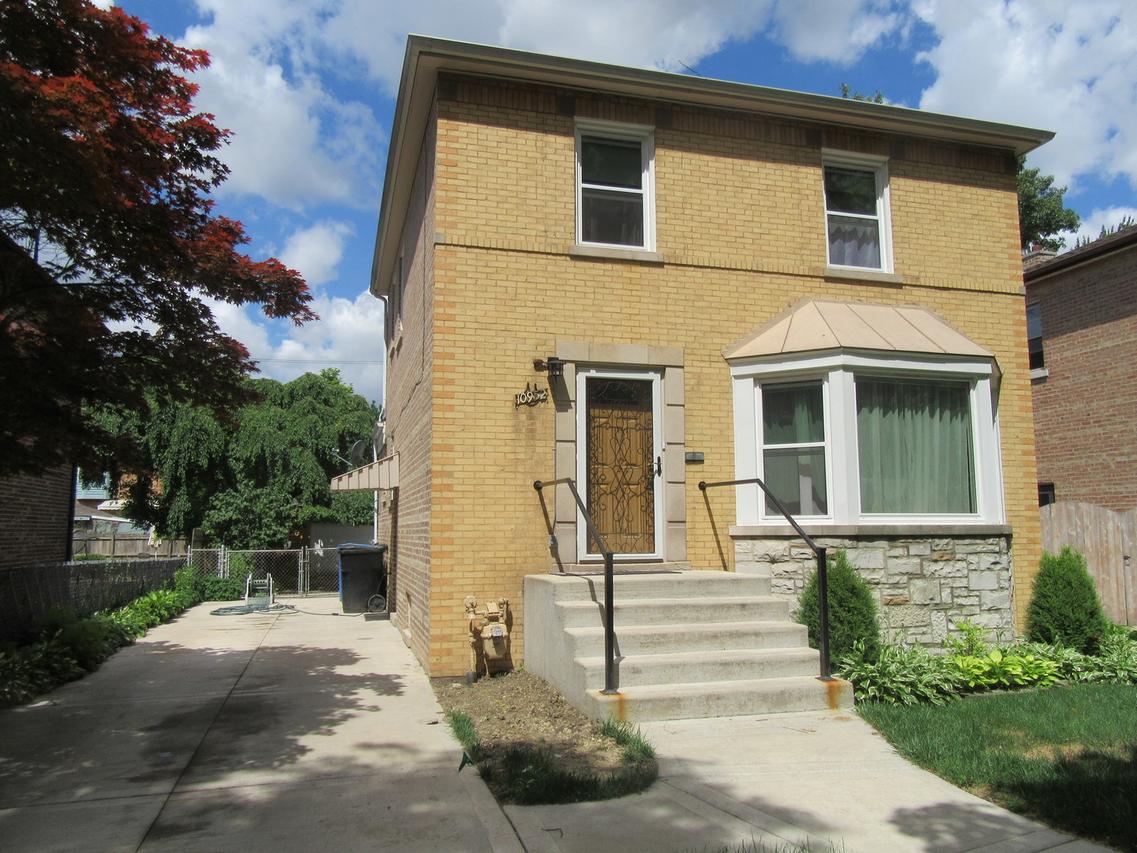 10952 S Washtenaw Ave., Chicago, IL 60655