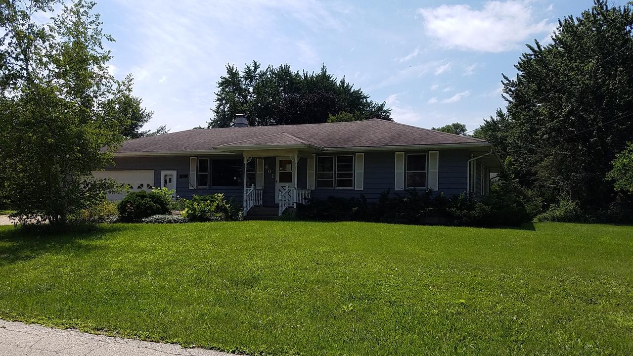 401 6th Ave., Marengo, IL 60152