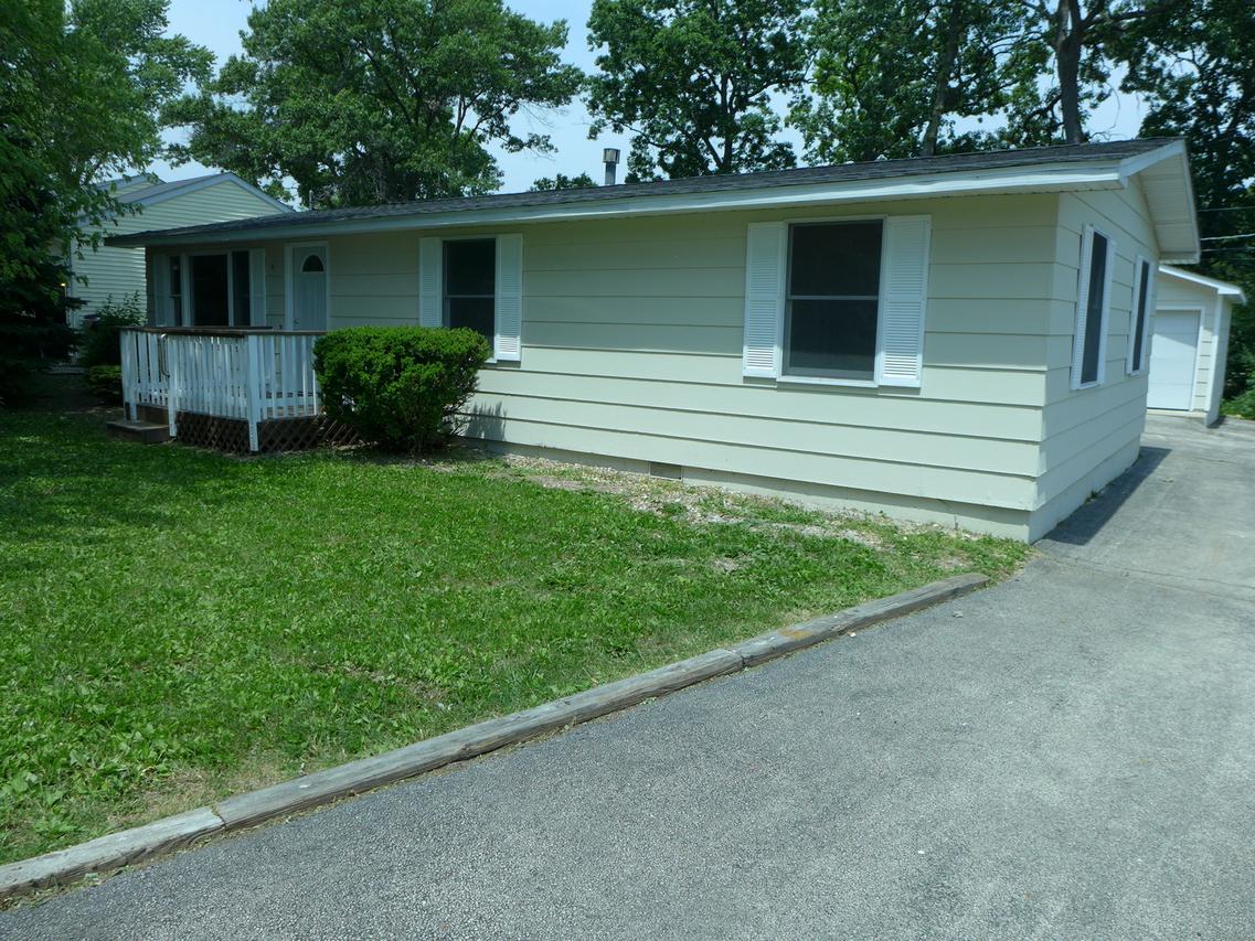 414 Rand Dr., Mchenry, IL 60051