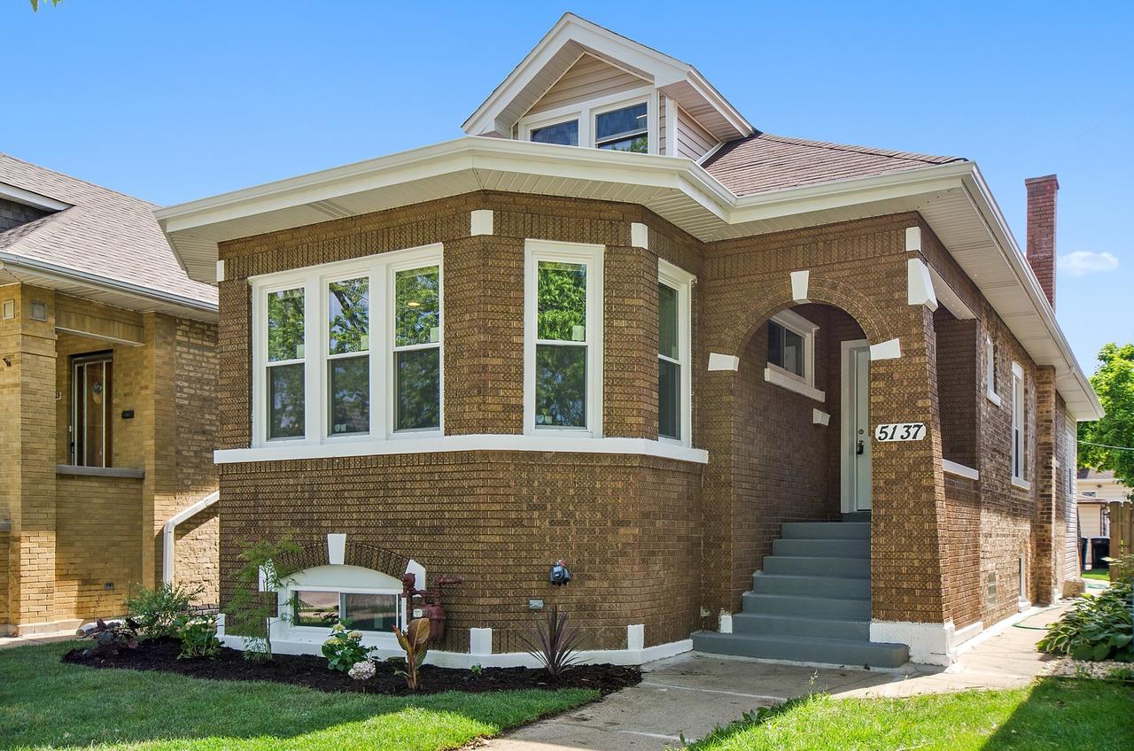 5137 N Kostner Ave., Chicago, IL 60630