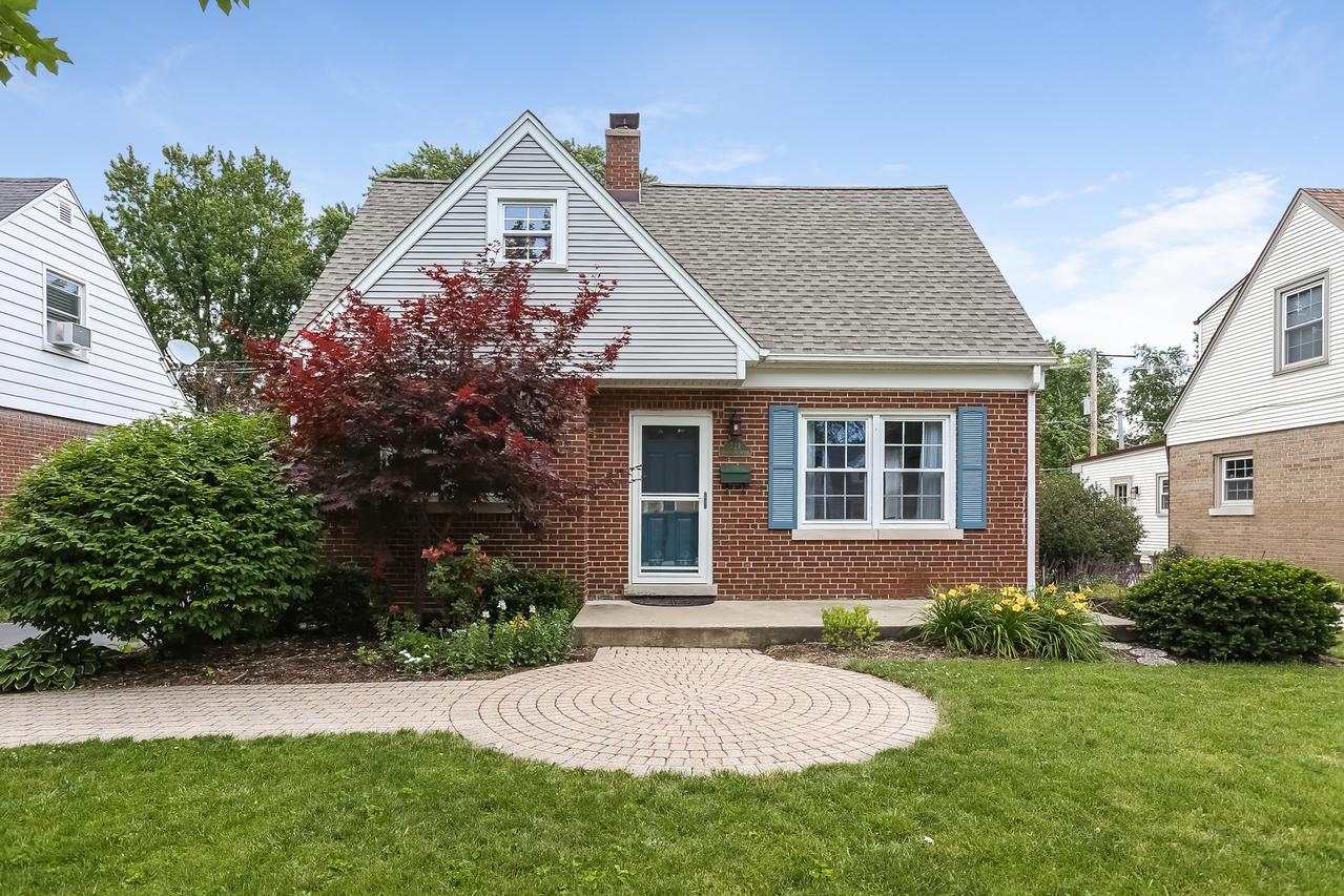 721 S Highland Ave., Arlington Heights, IL 60005