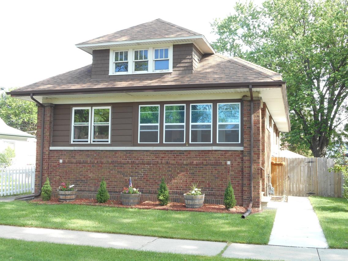 1442 E Walnut Ave., Des Plaines, IL 60016