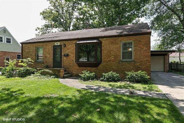 916 Sunset Rd., Wheaton, IL 60189