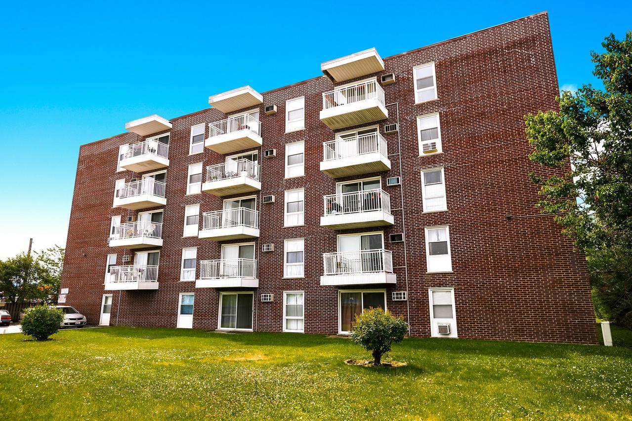 7225 W Higgins Ave. #103, Chicago, IL 60656
