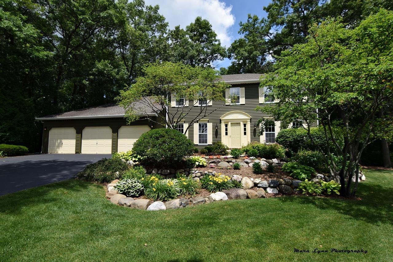 614 Timbers Ct., St. Charles, IL 60174
