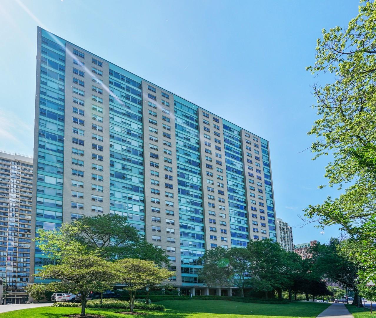 3180 N Lake Shore Dr. #21F, Chicago, IL 60657