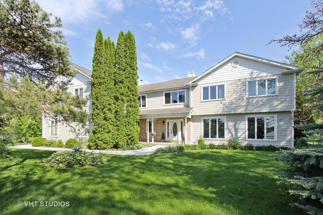 22783 W Lochanora Dr., Hawthorn Woods, IL 60047