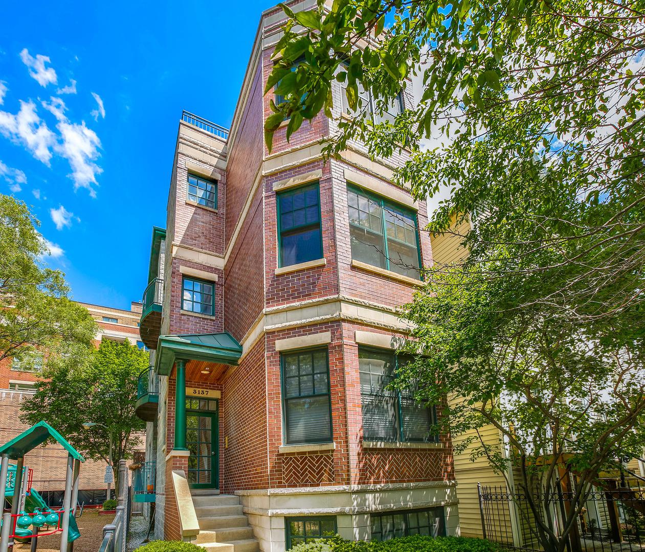 3137 N Kenmore Ave. #2, Chicago, IL 60657