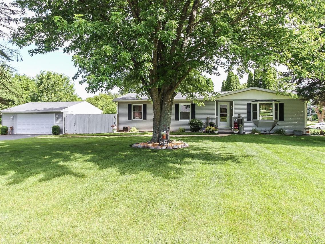 8591 Heath Rd., Kingston, IL 60145