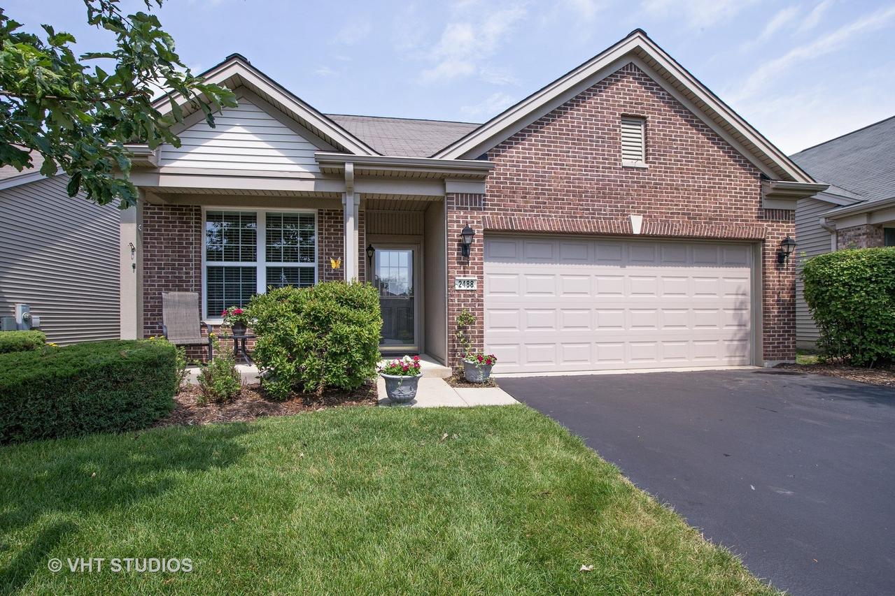 2488 Rolling Rdg, Elgin, IL 60124