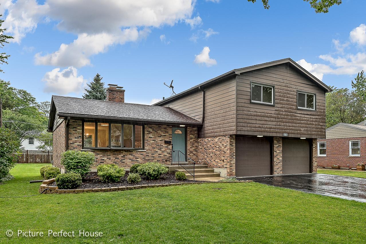 6116 Lane Pl., Downers Grove, IL 60516