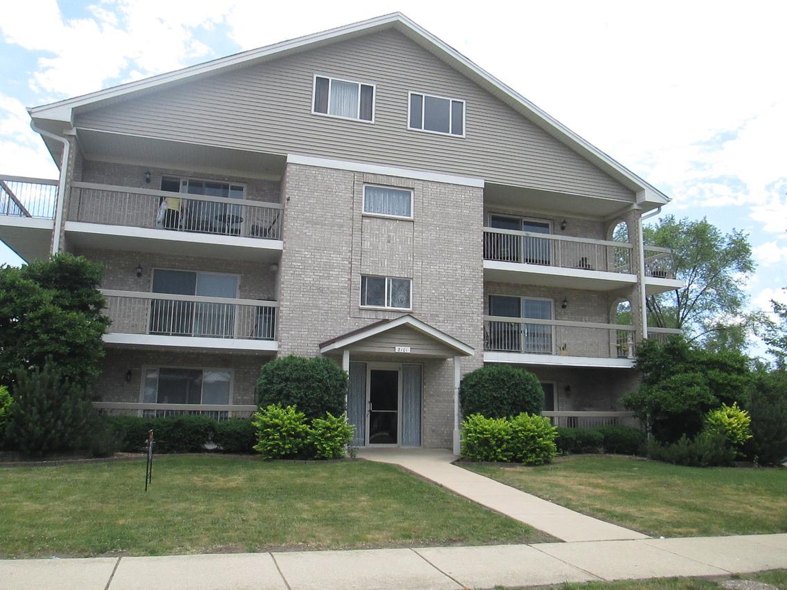 8101 Thomas St. #1E, Justice, IL 60458