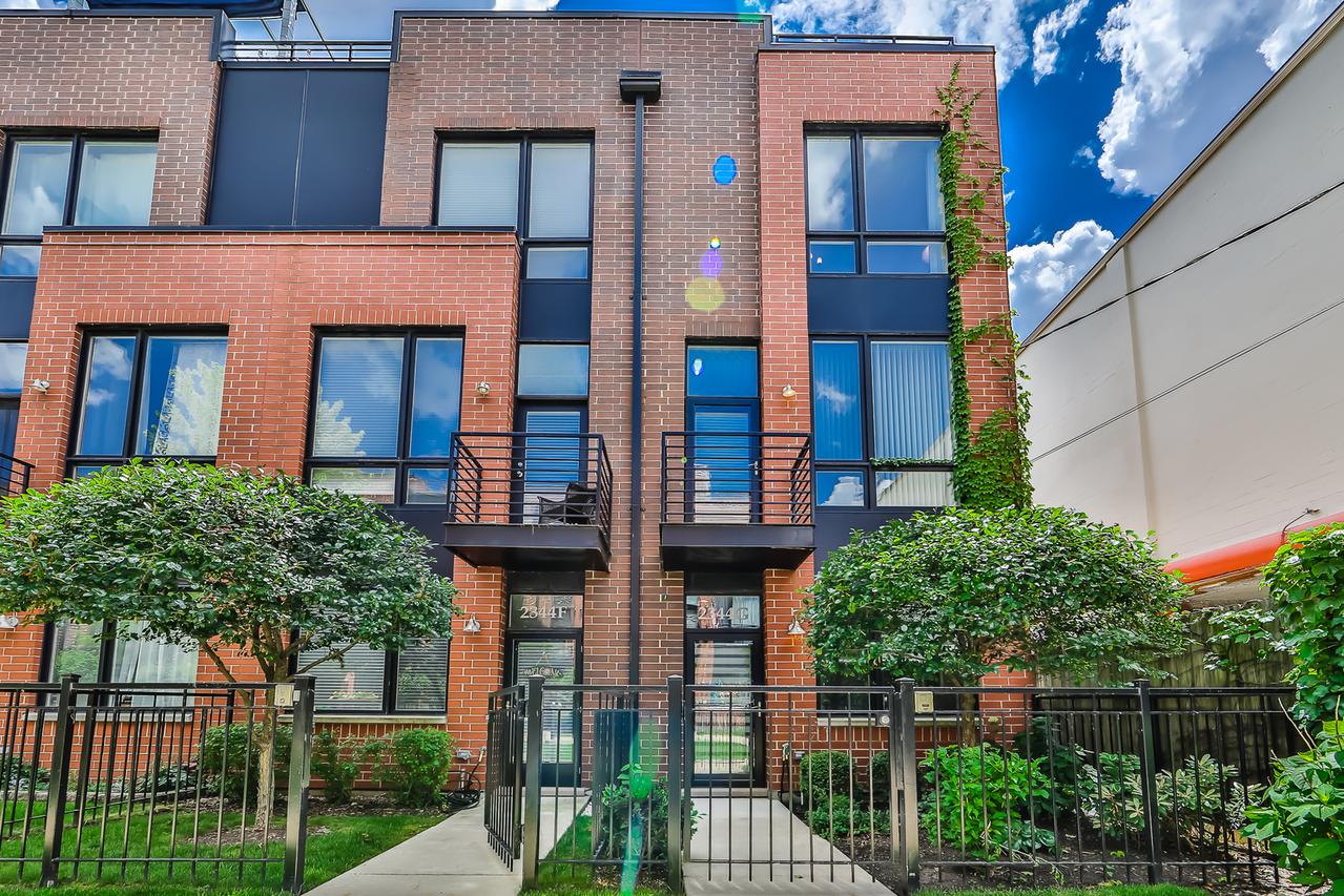 2344 W Wolfram St. #G, Chicago, IL 60618