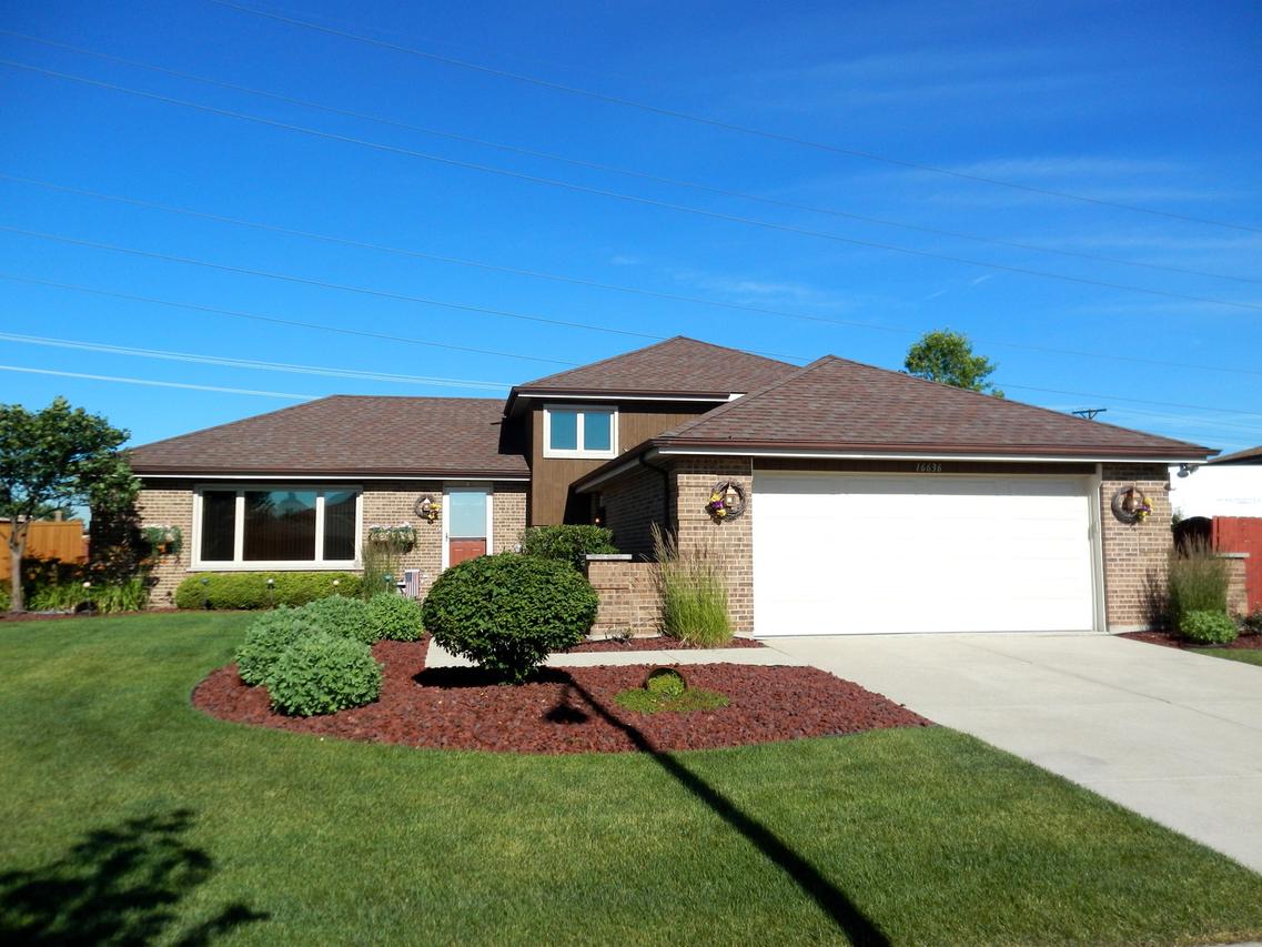 16636 Meadow Ln., Tinley Park, IL 60477