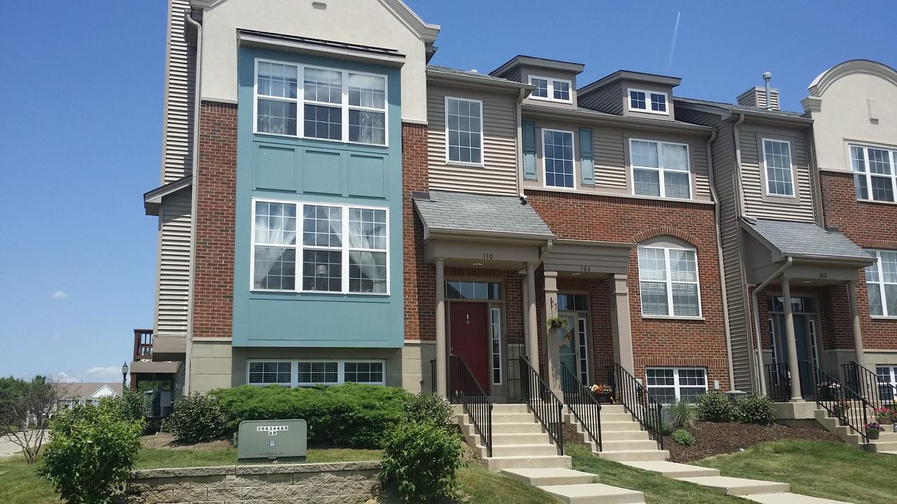110 Village Station Ln., Grayslake, IL 60030