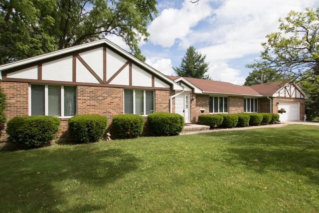 1380 Woodland Dr., Aurora, IL 60505