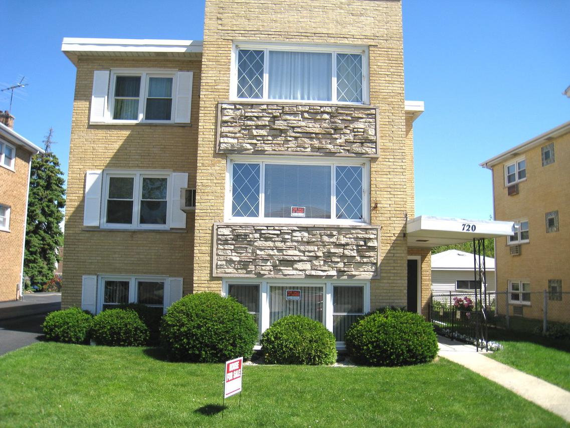 720 Beau Ct., Des Plaines, IL 60016