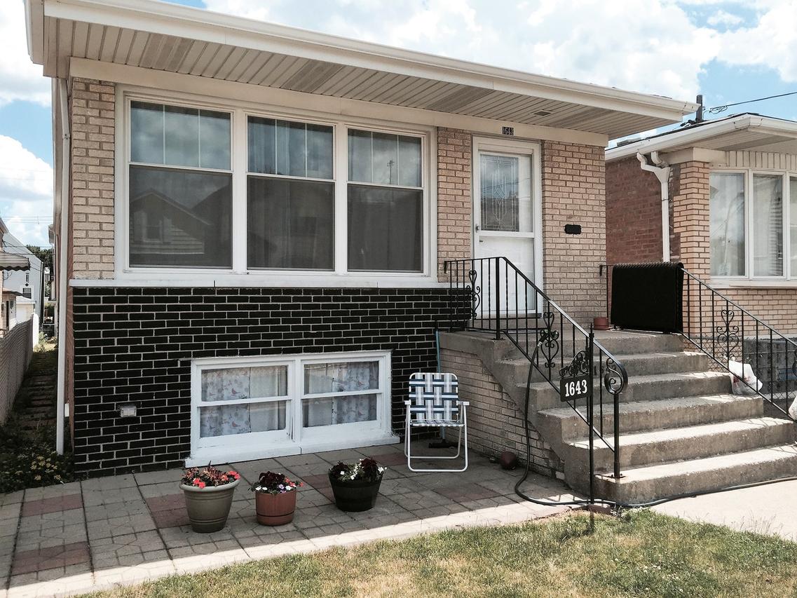 1643 W 32nd St., Chicago, IL 60608