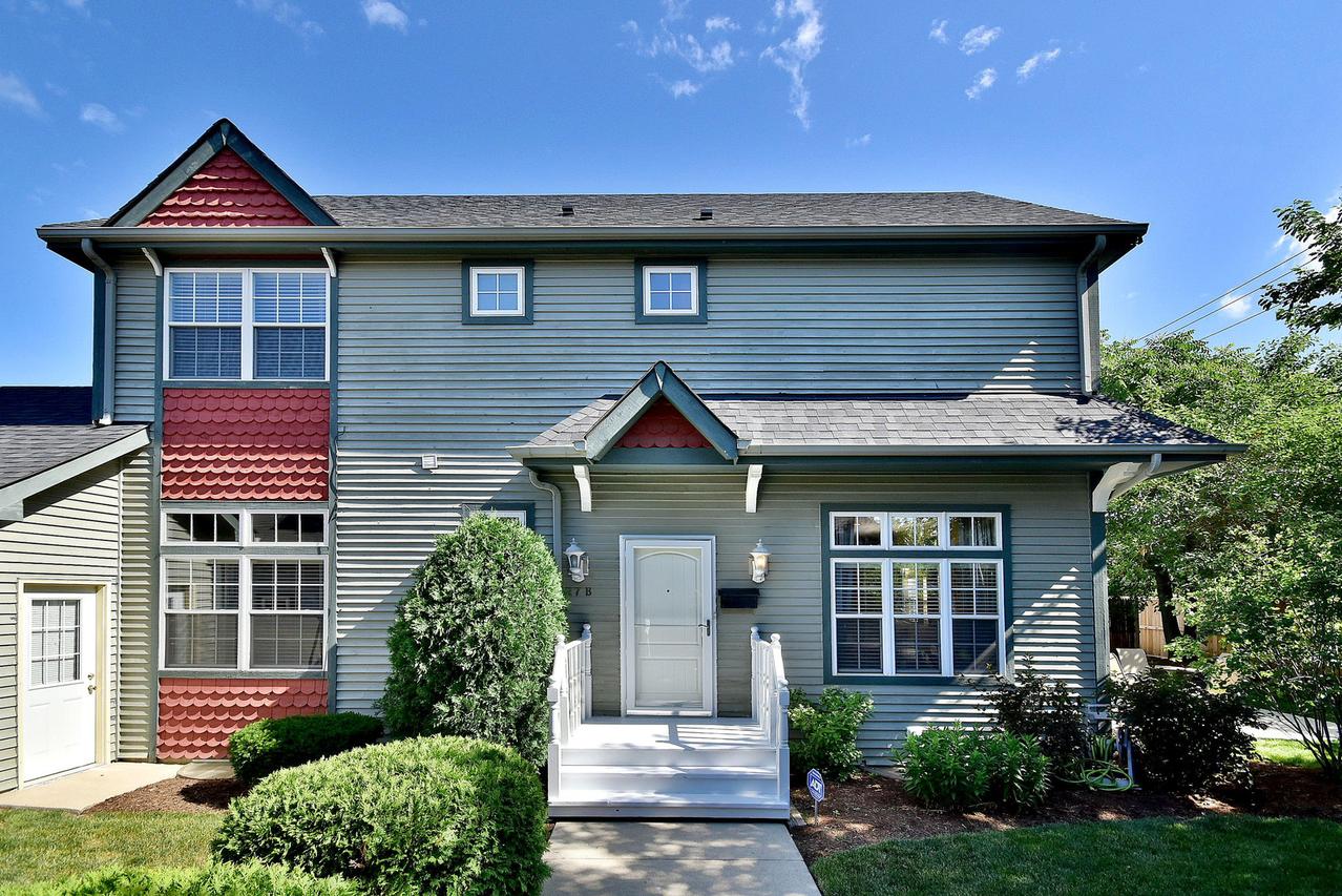 27 N Madison Ave. #B, La Grange, IL 60525