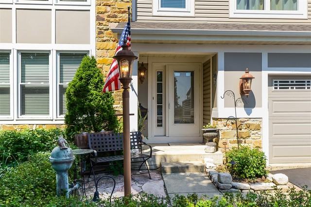 324 Lenox Ln., Mundelein, IL 60060
