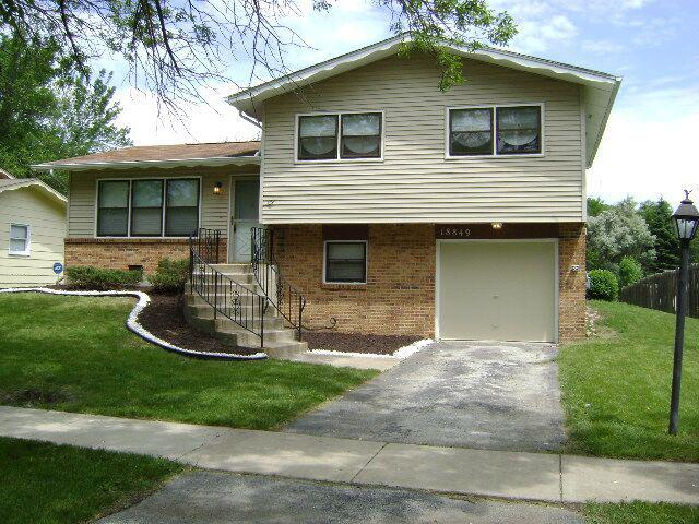 18849 Chestnut Ave., Country Club Hills, IL 60478