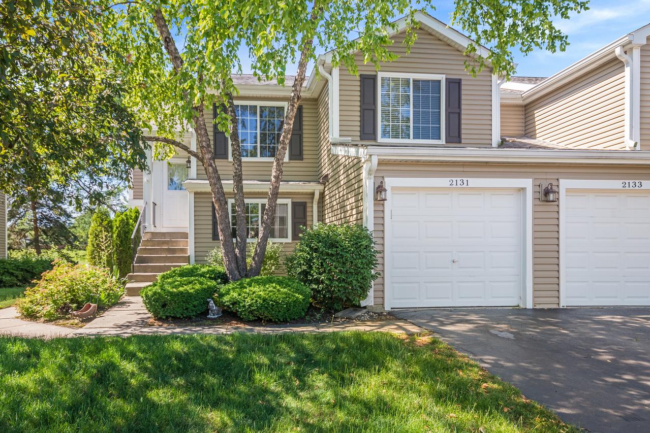 2131 Southwind Cir., Schaumburg, IL 60194