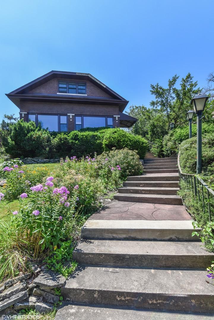 9136 S Longwood Dr., Chicago, IL 60643