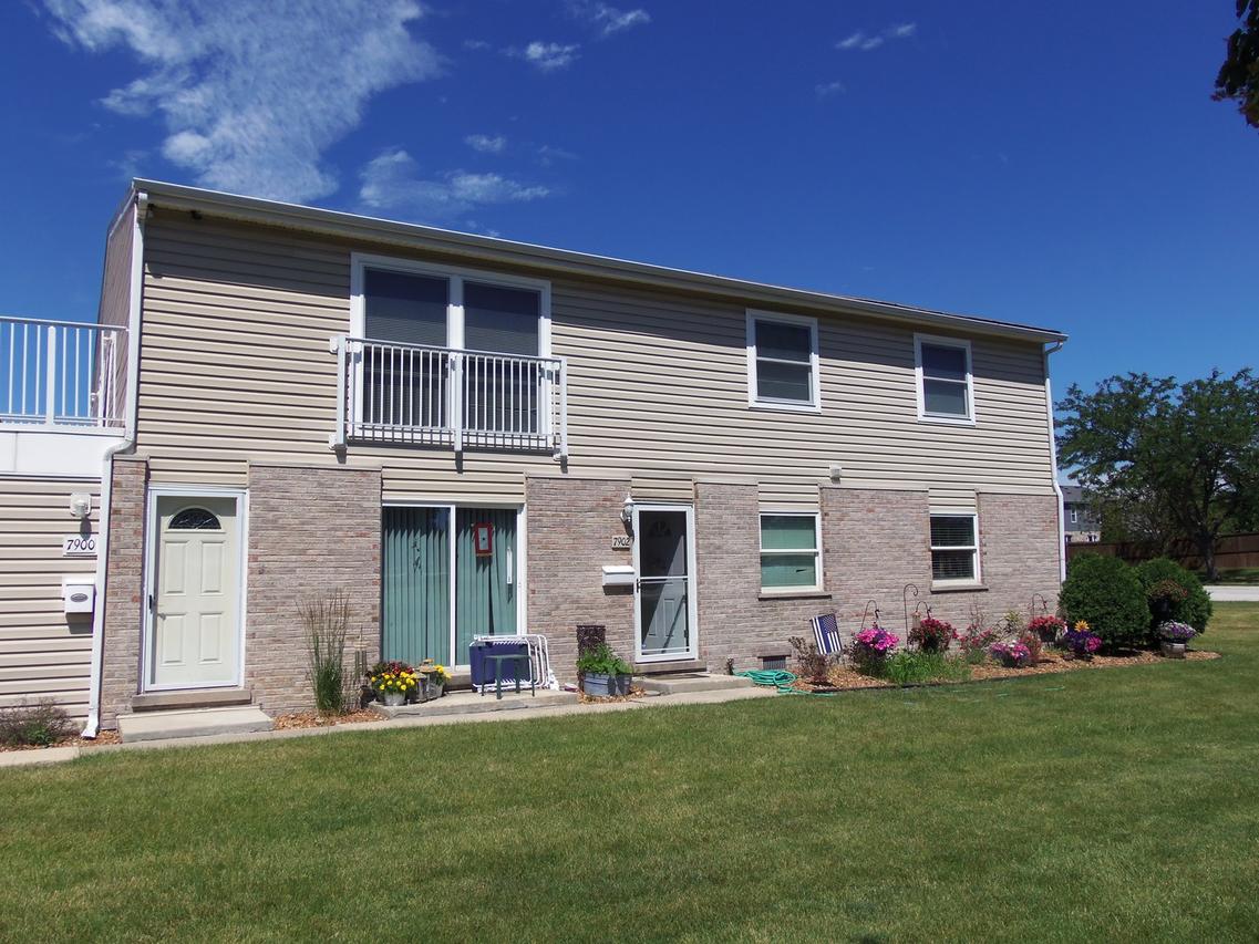 7902 163rd Pl. #146, Tinley Park, IL 60477