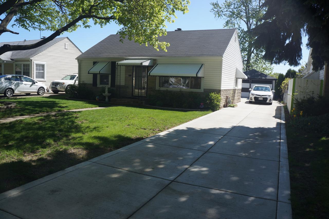 2429 Sarah St., Franklin Park, IL 60131