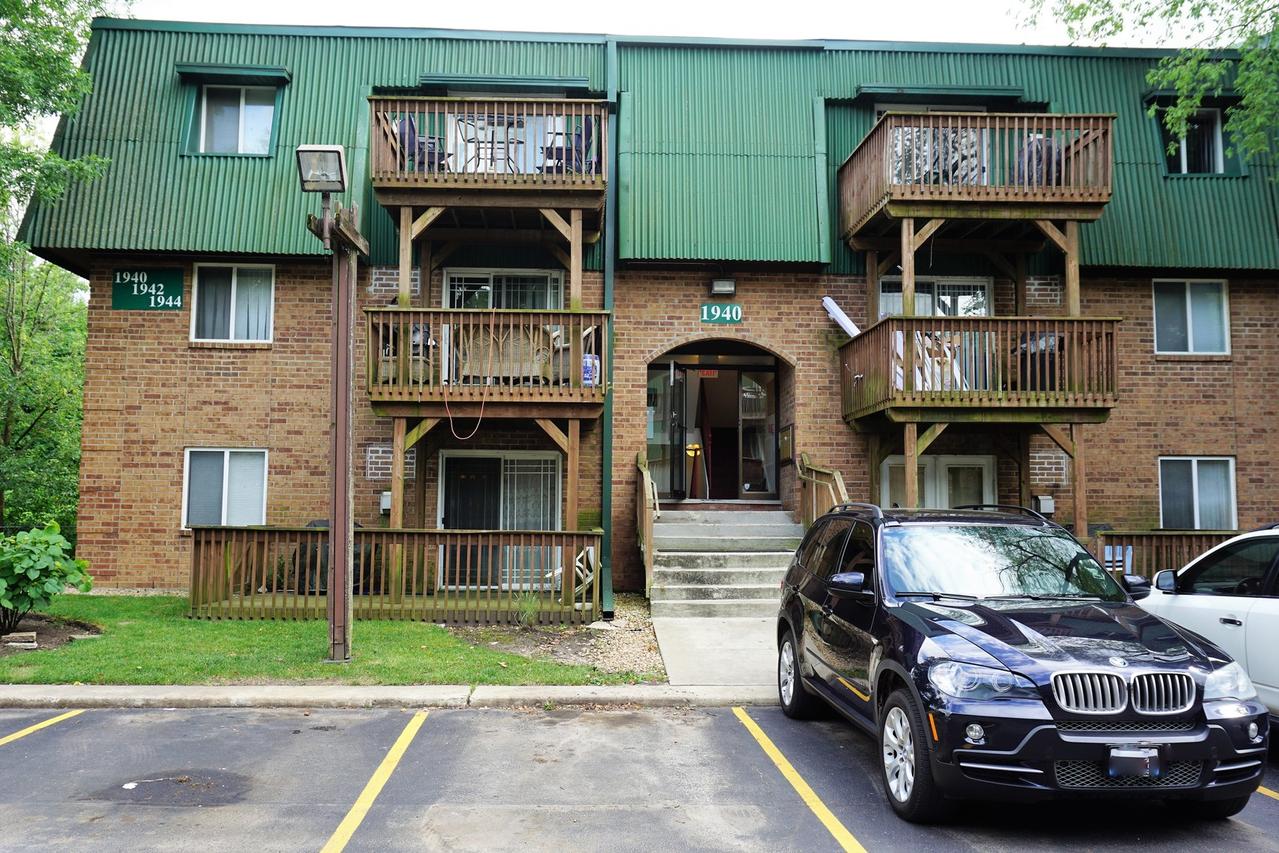 1940 Tall Oaks Dr. #2B, Aurora, IL 60505