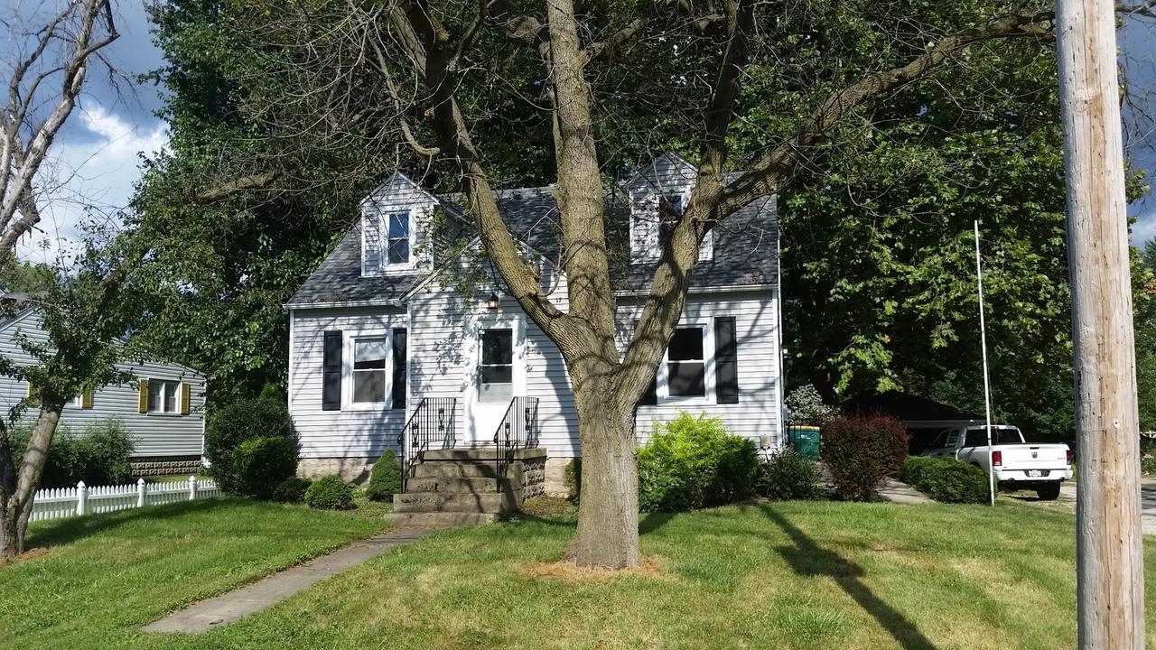 355 N 1st Ave., Coal City, IL 60416