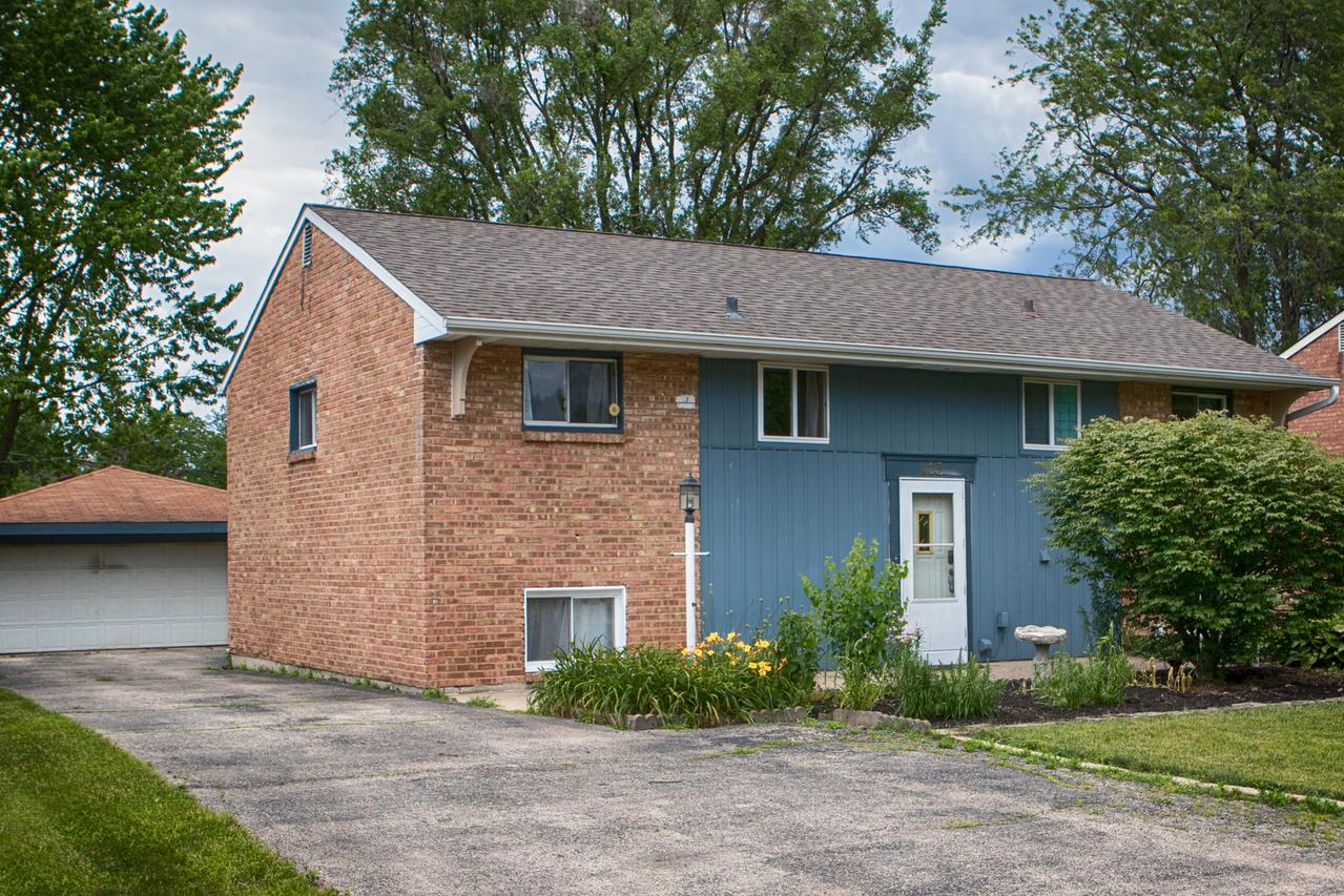 113 Oxford Rd., Bolingbrook, IL 60440