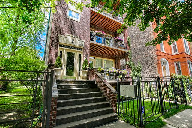 308 W Evergreen Ave. #2, Chicago, IL 60610
