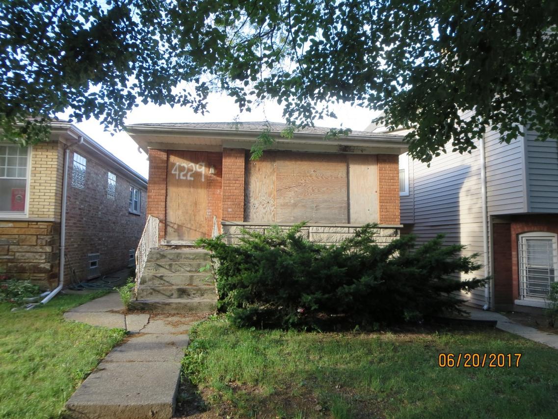 4229 W Cortez St., Chicago, IL 60651
