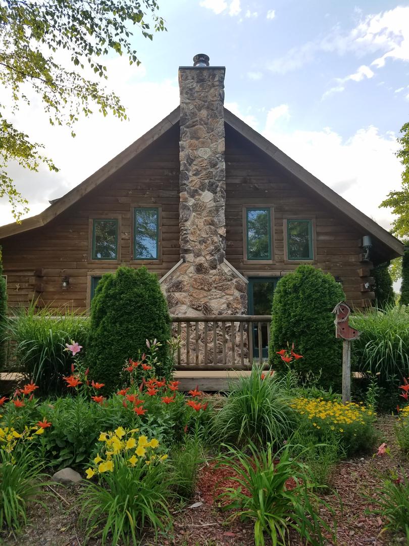 1586 Deer Path Ln., Franklin Grove, IL 61031