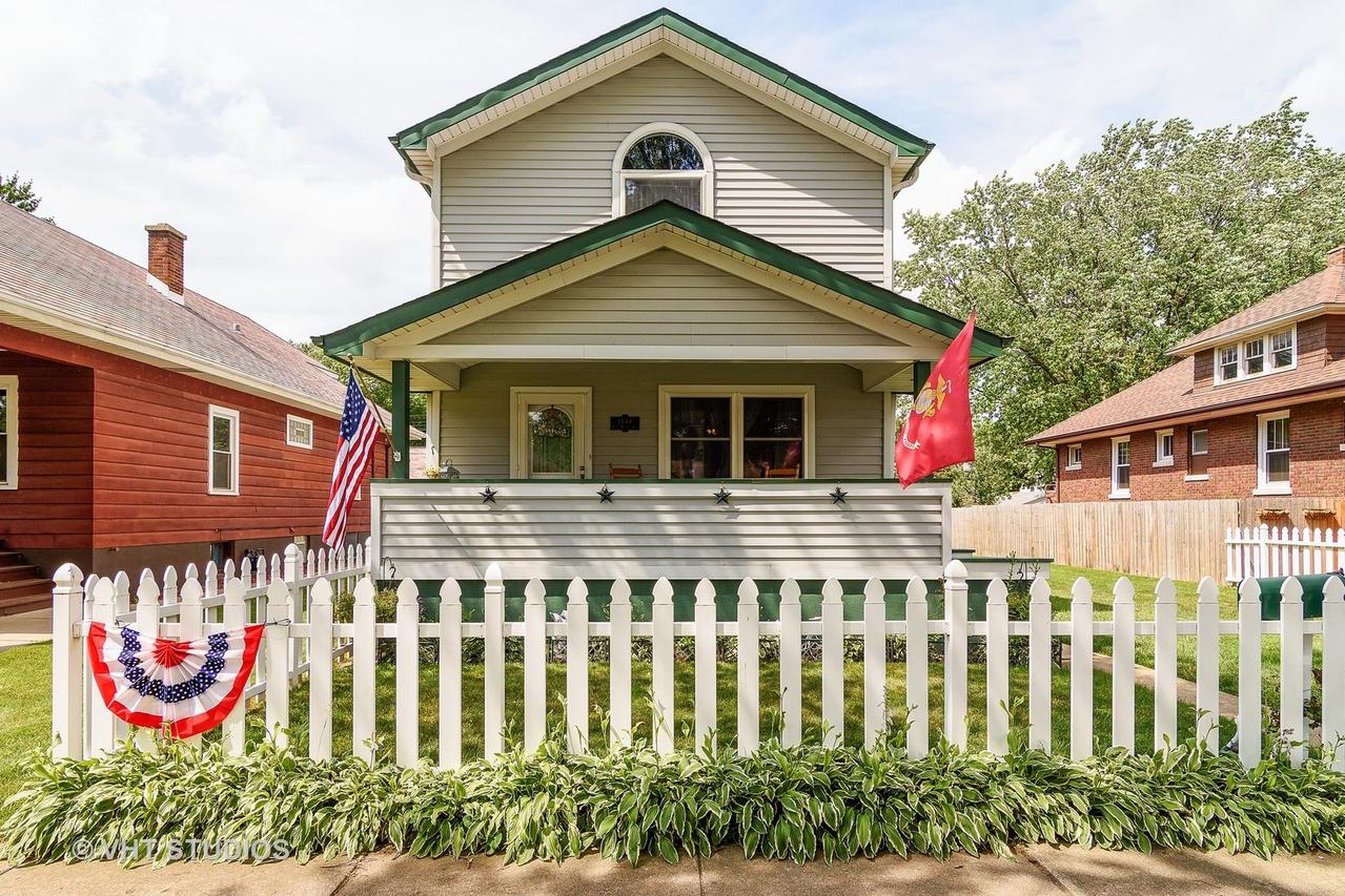 1434 E Walnut Ave., Des Plaines, IL 60016