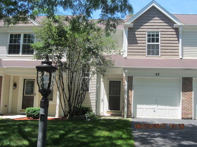 42 Carey Ln., Streamwood, IL 60107