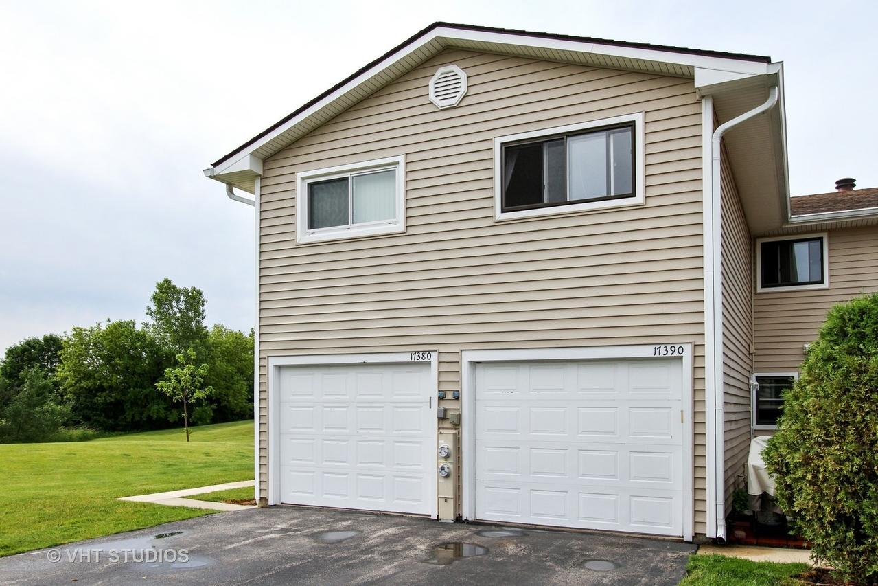 17390 W Walnut Ln., Gurnee, IL 60031