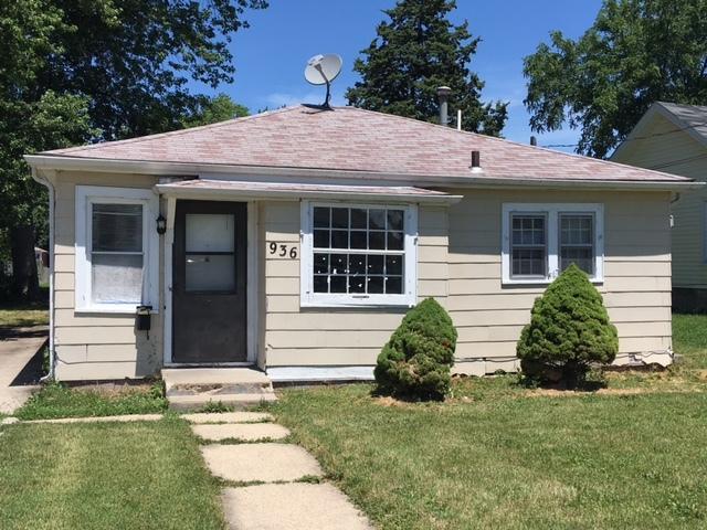 936 4th Ave., Aurora, IL 60506