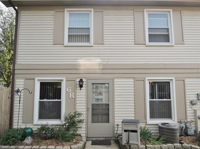 6 Fernwood Dr. #6R, Bolingbrook, IL 60440